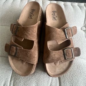 New platform Hey Girl by Corky